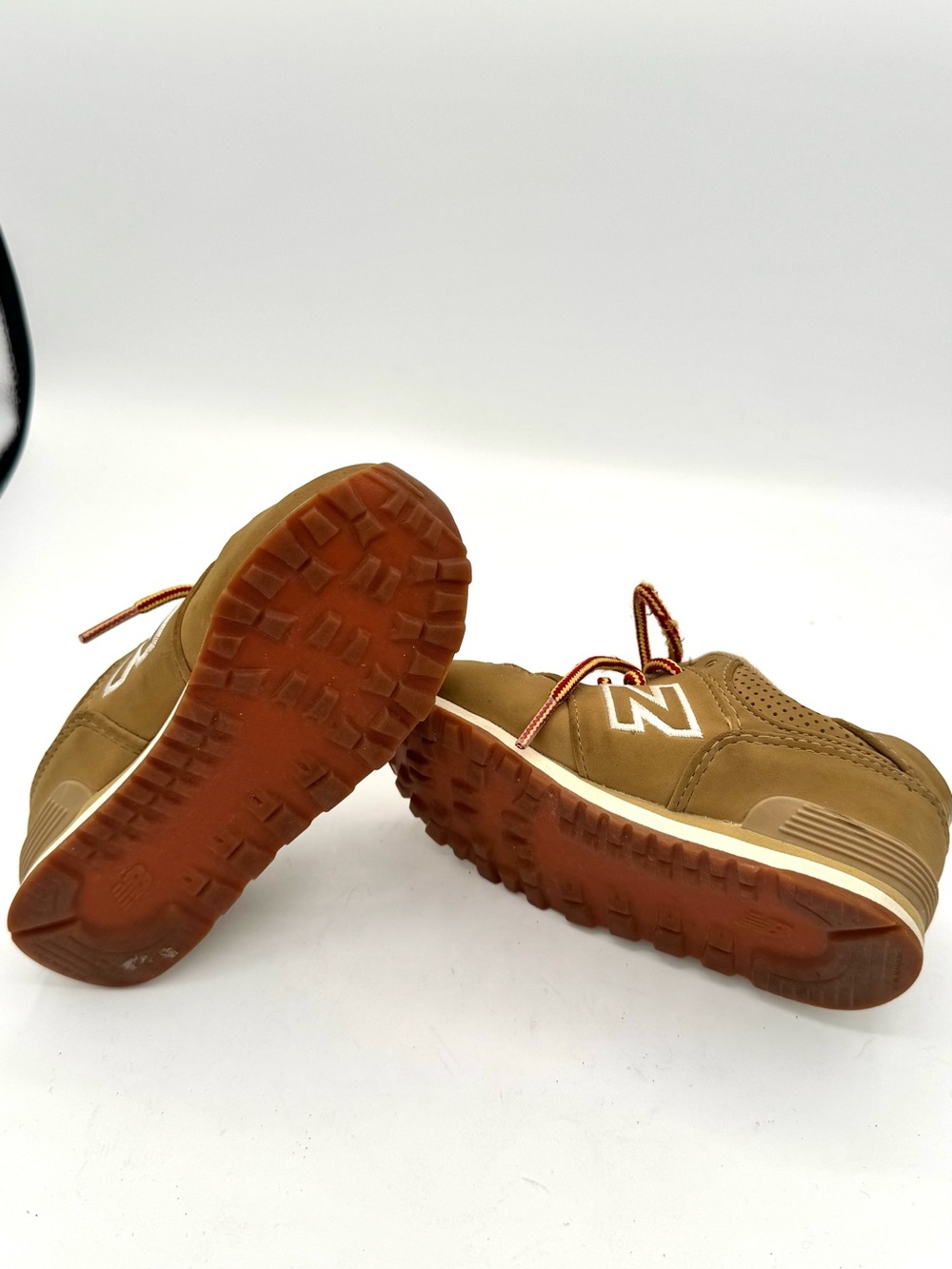 New Balance Kids Tan and Brown Sneakers with Striped Laces - Picture 6 of 7
